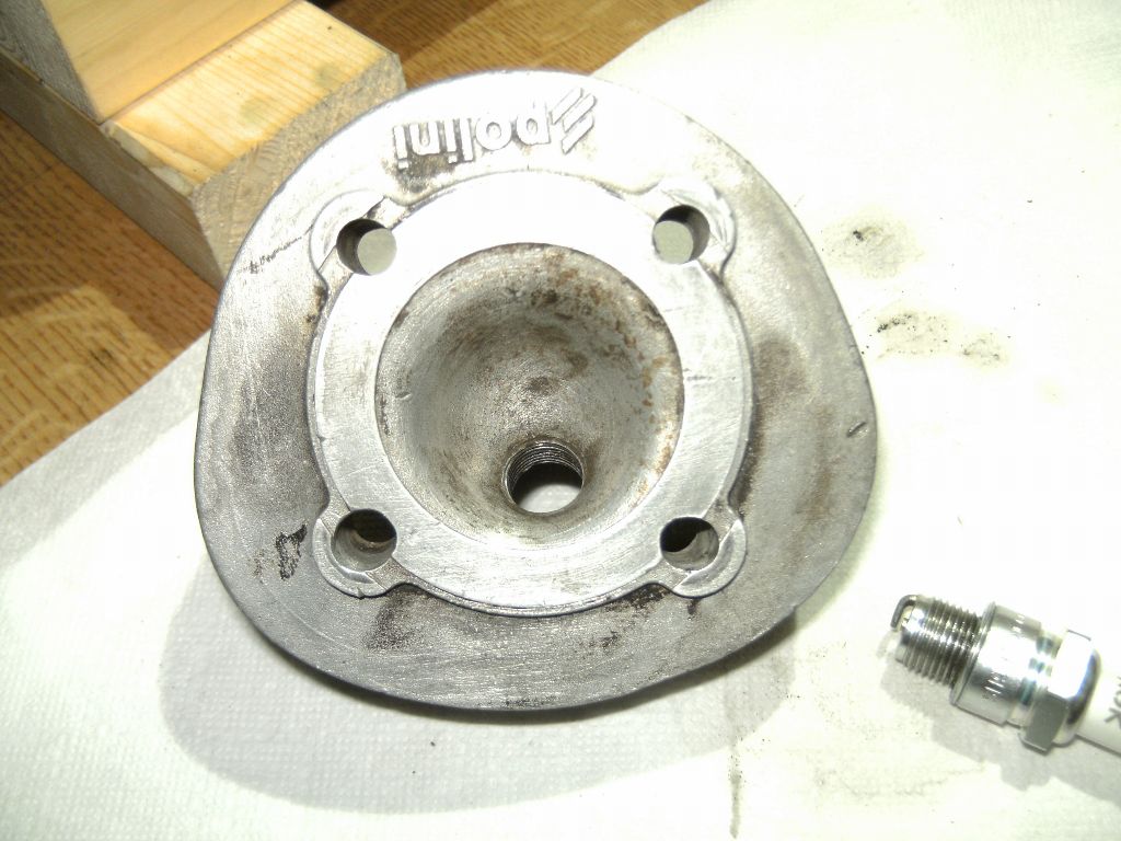 Zylinderkopfdeckel gereinigt