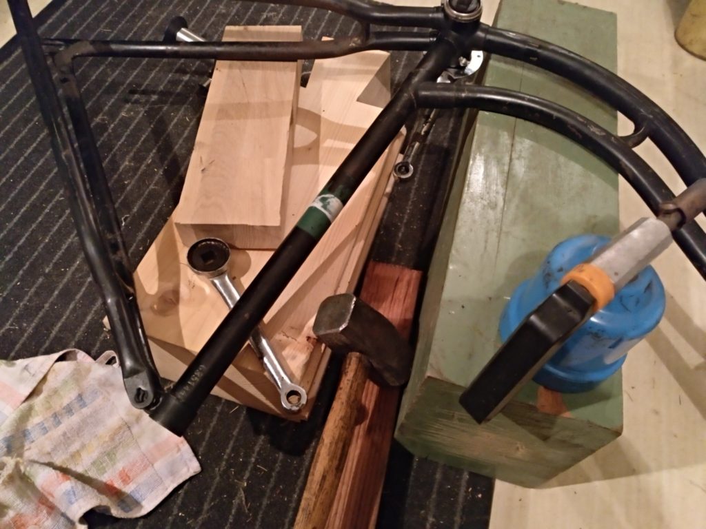 Tretlager wechseln Moebel und Maschinen