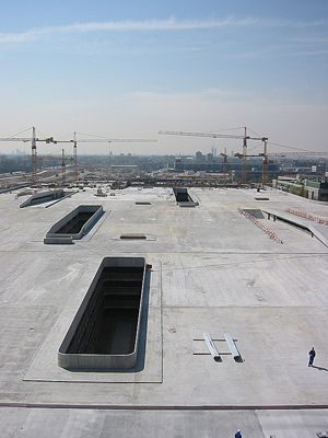 Allianz Arena, Esplanade